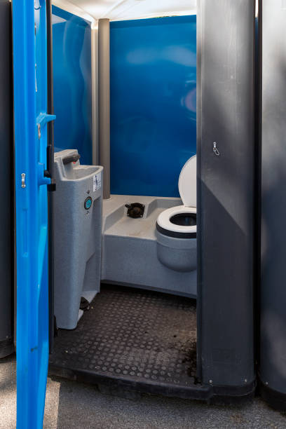 Best Portable restroom trailer rental  in El Valle De Arroyo Seco, NM